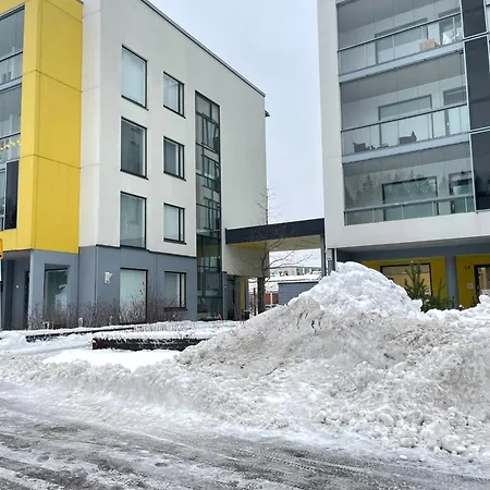 Lovely Next To The Train Station Lägenhet